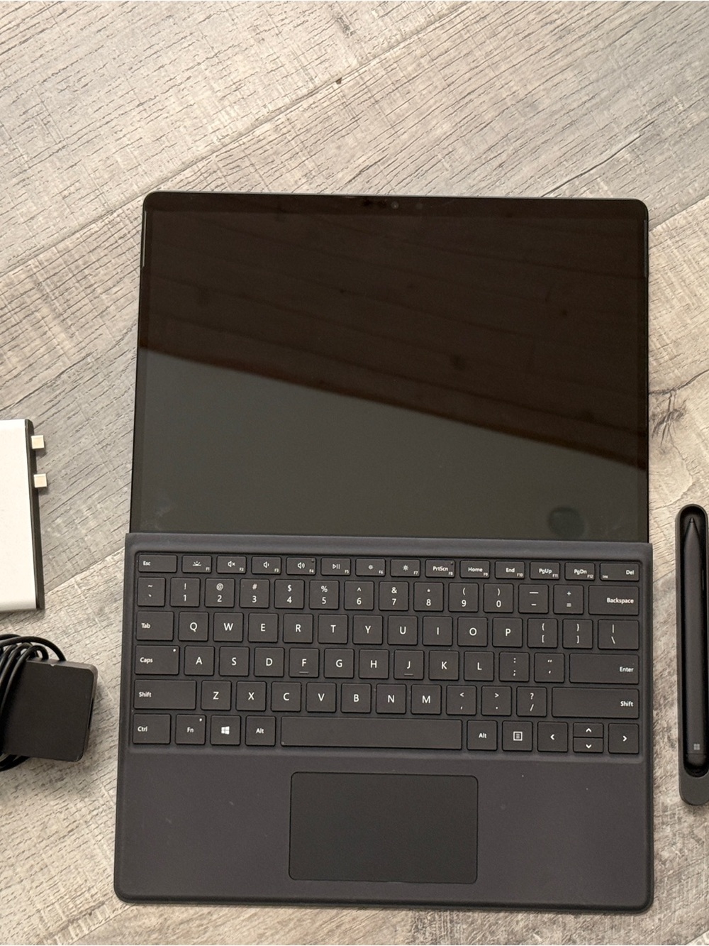 Surface-style 2-in-1 Tablet with Black Keyboard Cover